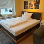 Neu! Innenstadt Inkl Bettwaesche Und Handtuecher Kaffeevollautomat Und Balkon Hw1 Appartement *