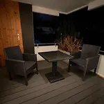 Neu! Innenstadt Inkl Bettwaesche Und Handtuecher Kaffeevollautomat Und Balkon Hw1 Appartement