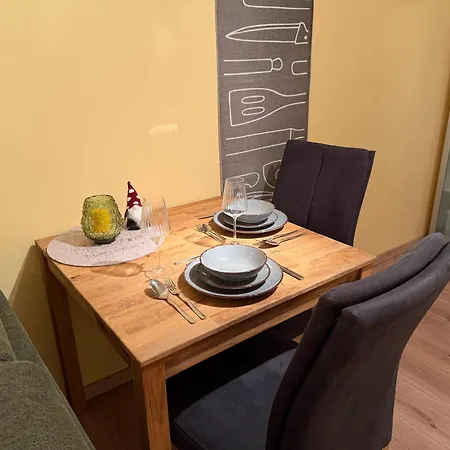 Neu! Innenstadt Inkl Bettwaesche Und Handtuecher Kaffeevollautomat Und Balkon