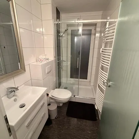 Neu! Innenstadt Inkl Bettwaesche Und Handtuecher Kaffeevollautomat Und Balkon Hw1 *