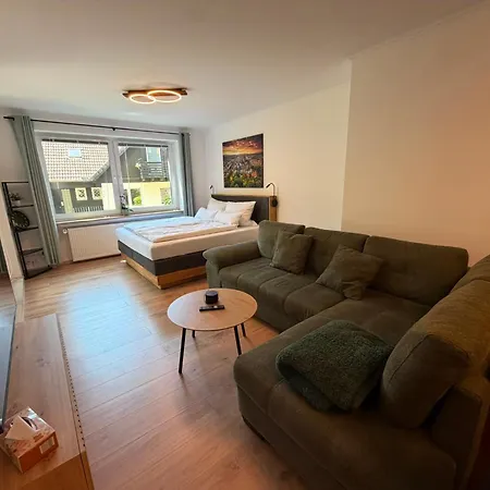 Neu! Innenstadt Inkl Bettwaesche Und Handtuecher Kaffeevollautomat Und Balkon Hw1 アパート