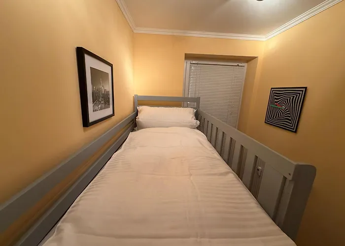 Апартаменты Neu! Innenstadt Inkl Bettwaesche Und Handtuecher Kaffeevollautomat Und Balkon *