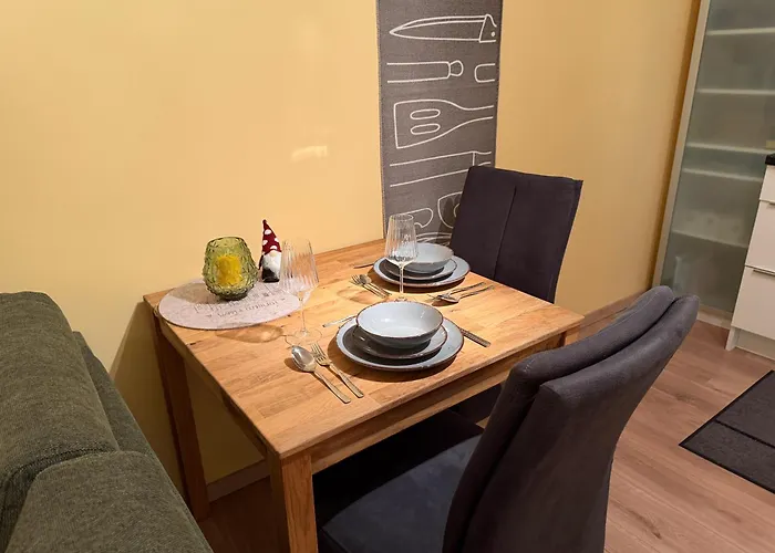 Neu! Innenstadt Inkl Bettwaesche Und Handtuecher Kaffeevollautomat Und Balkon
