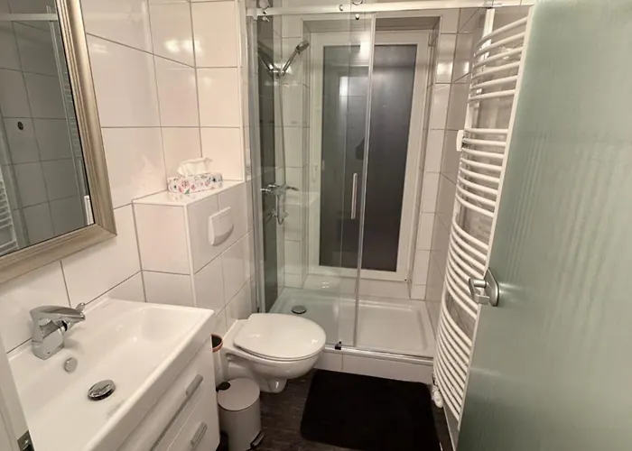 Neu! Innenstadt Inkl Bettwaesche Und Handtuecher Kaffeevollautomat Und Balkon *